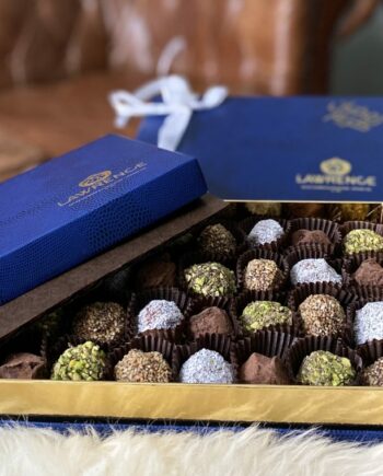 Lawrence truffes chocolat dattes Ecrin bleu cuir serpent