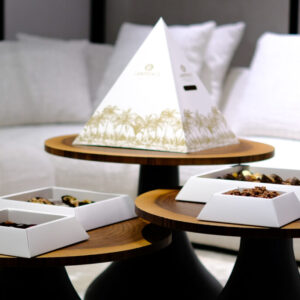 Pyramide de dattes fourrées et chocolatées 4 étages - Lawrence