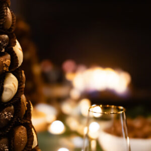 Lawrence Tour de dattes chocolatées centre de table Noel 2025